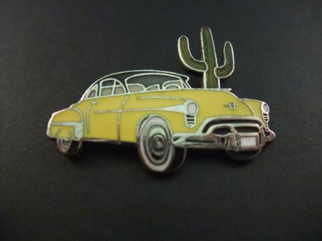 Cadillac 62 Sedan oldtimer 1946 geel ,cactus
